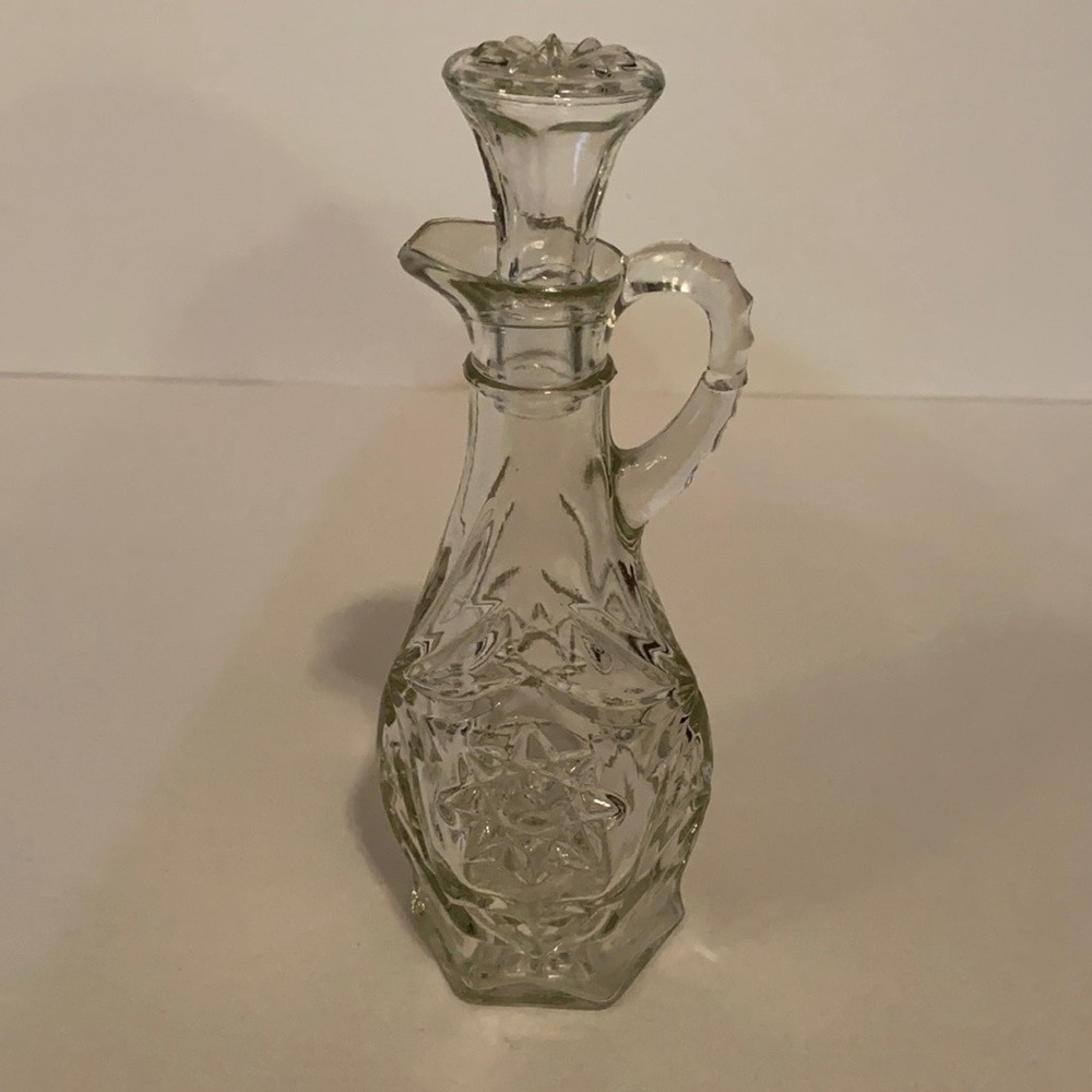 Vintage Early American Prescut Vinegar Cruet w Stopper